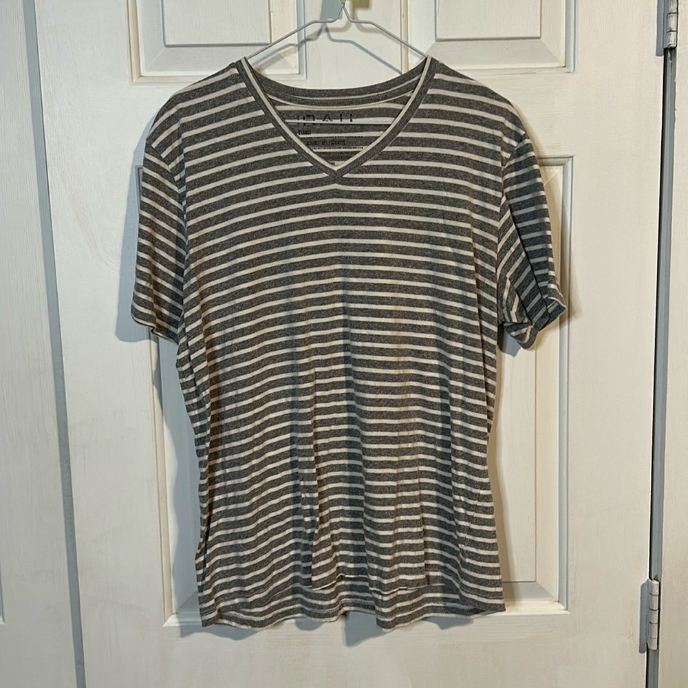 The Rail Grey and white striped Vneck size XL